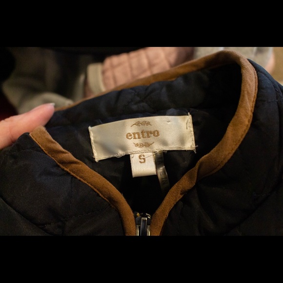 Quilted/ suede shoulder vest - Picture 3 of 3